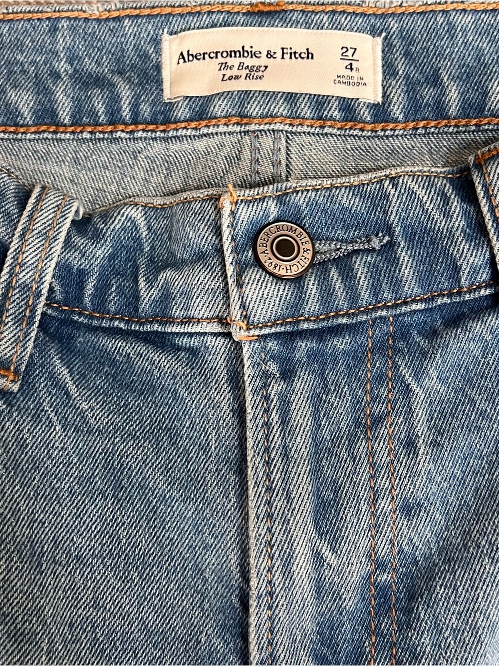 Abercrombie & Fitch Low Rise Baggy Jeans - Picture 3 of 4